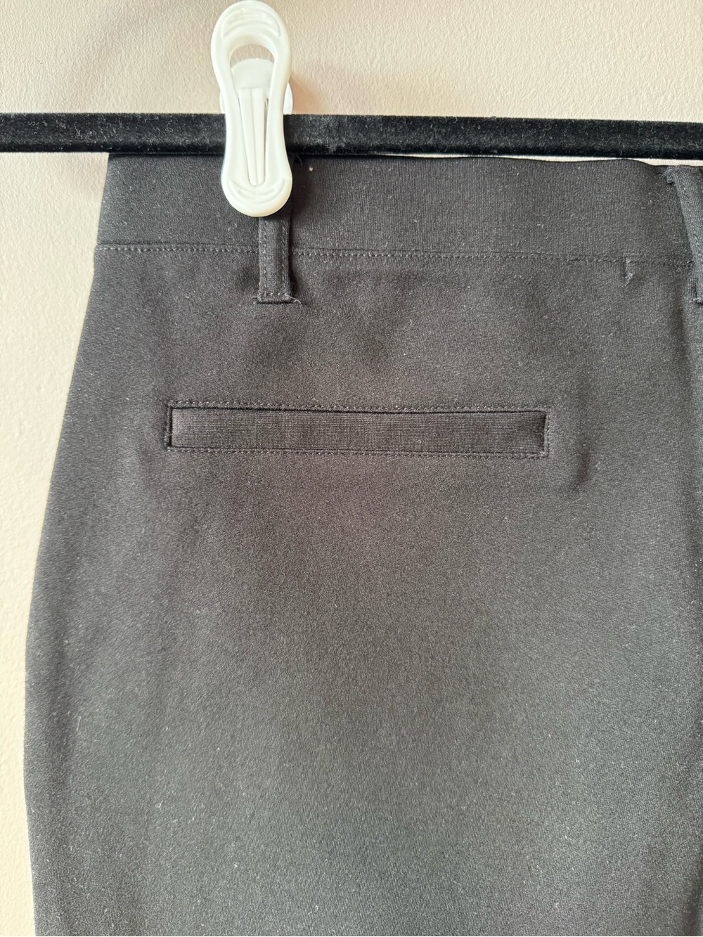 Quince Women’s Black Ultra-Stretch Ponte Straight Leg Pants Size Medium - Picture 8 of 8